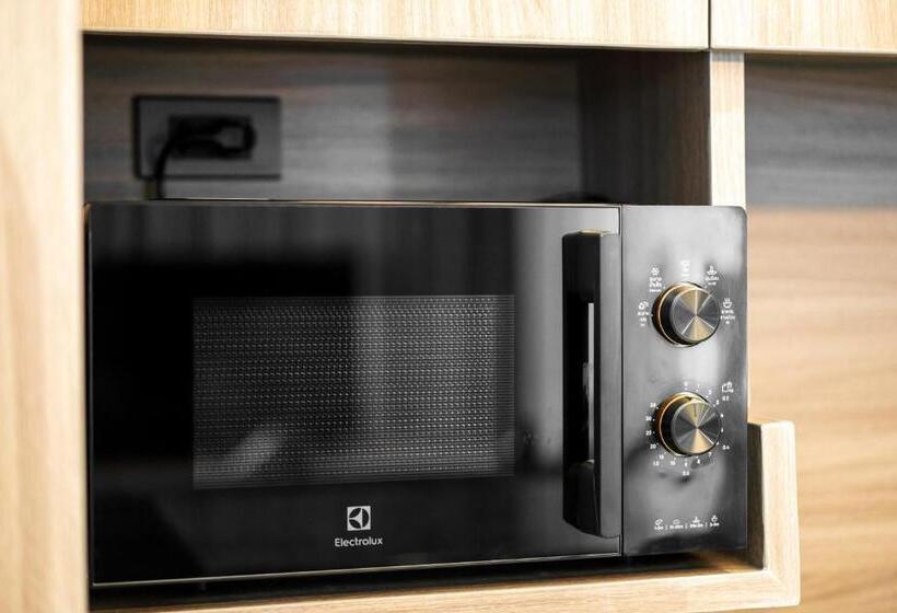 Президентский Люкс, Ysw Hotel Lopburi