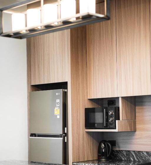 Президентский Люкс, Ysw Hotel Lopburi