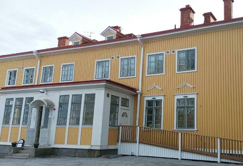 غرفة قياسية ثلاثية حمام مشترك, Salonsaaren Pappila