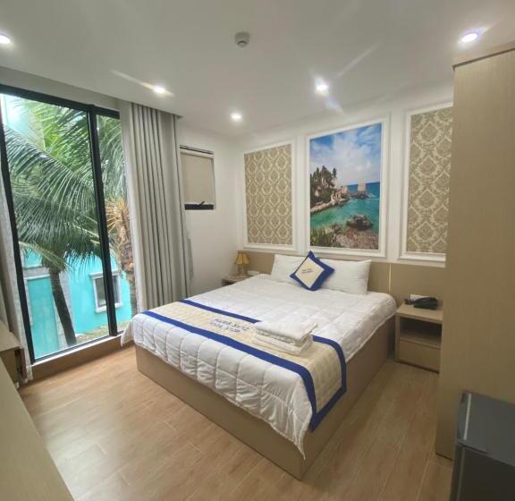 اتاق لوکس, Anna