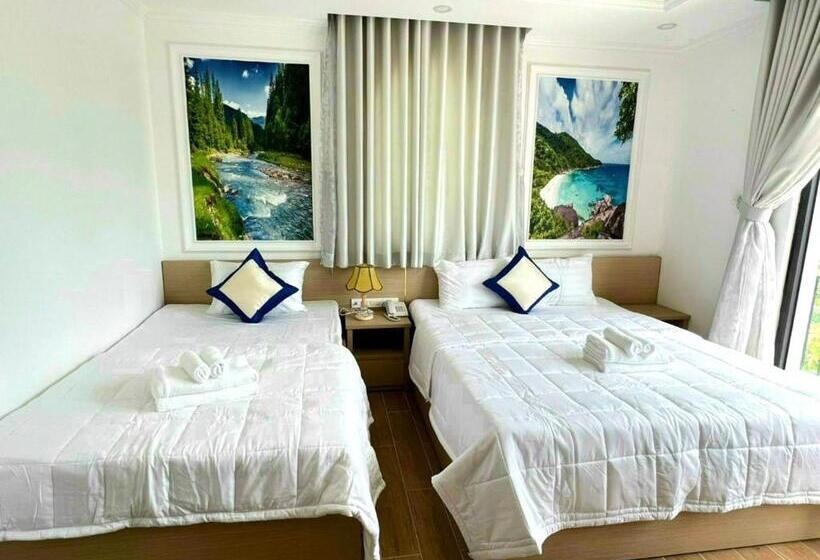 اتاق لوکس, Anna