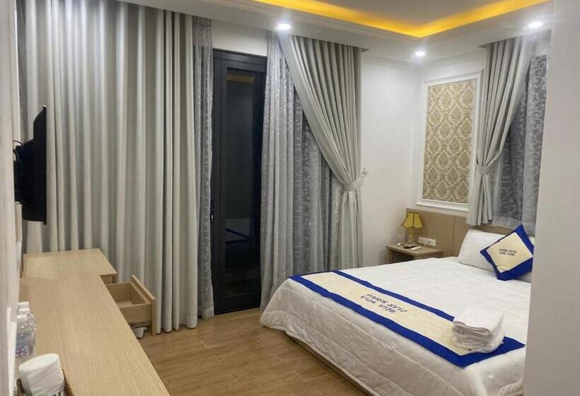 اتاق لوکس با بالکن, Anna