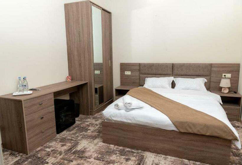 اتاق استاندارد, Aeka