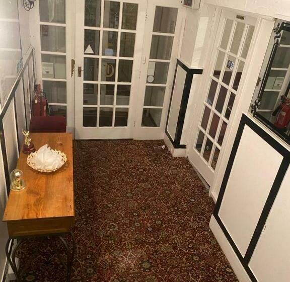 חדר סטנדרט, Crosby