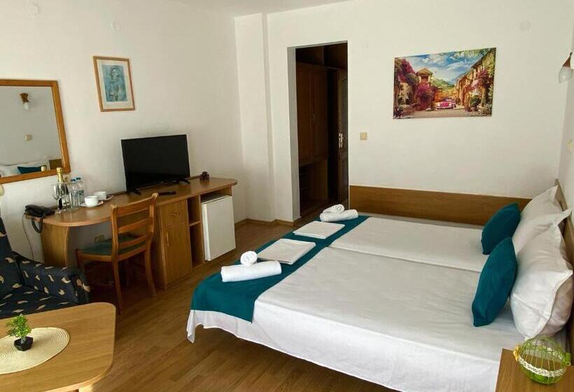 Номер Deluxe, Sunarita