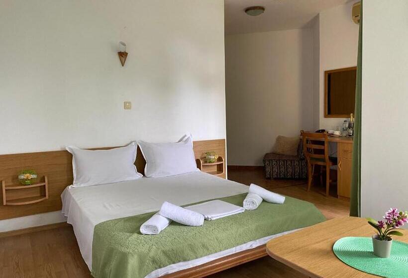 Номер Стандарт Трехместный, Sunarita