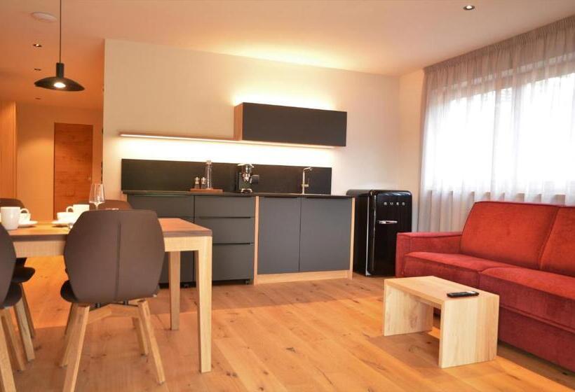 آپارتمان 1 خوابه با تراس, Kastelart Karbon