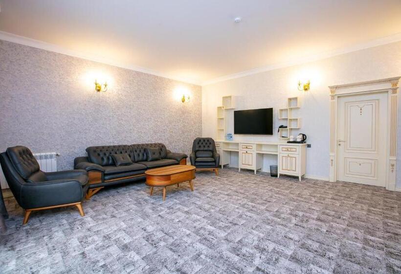 اتاق خانوادگی, Nohur Hotel Gabala