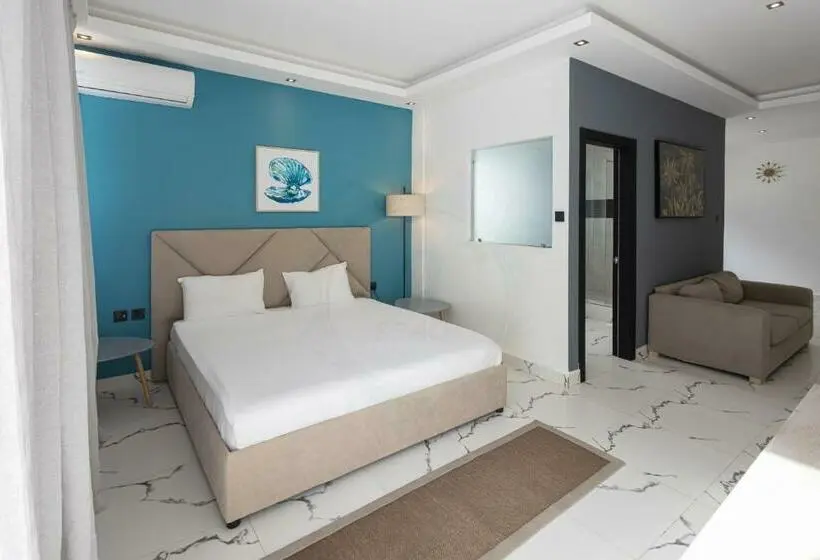 استودیو استاندارد با بالکن, O Beach Boutique Studios