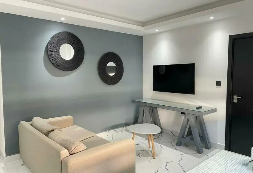 استودیو خانوادگی, O Beach Boutique Studios
