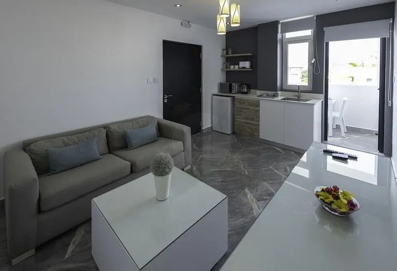 اتاق استاندارد با بالکن, O Beach Boutique Studios