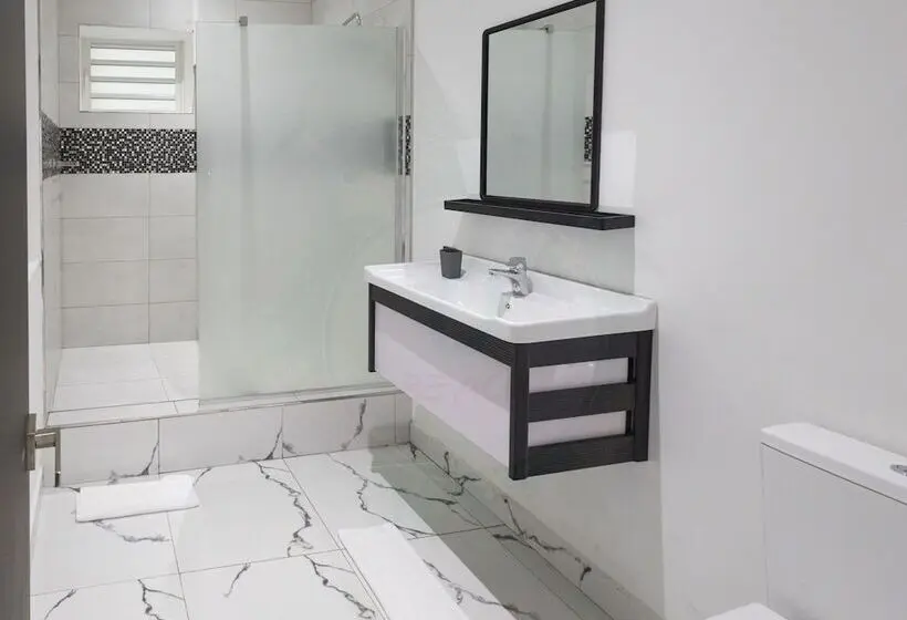 استودیوی استاندارد, O Beach Boutique Studios