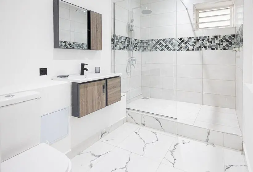 استودیوی استاندارد, O Beach Boutique Studios