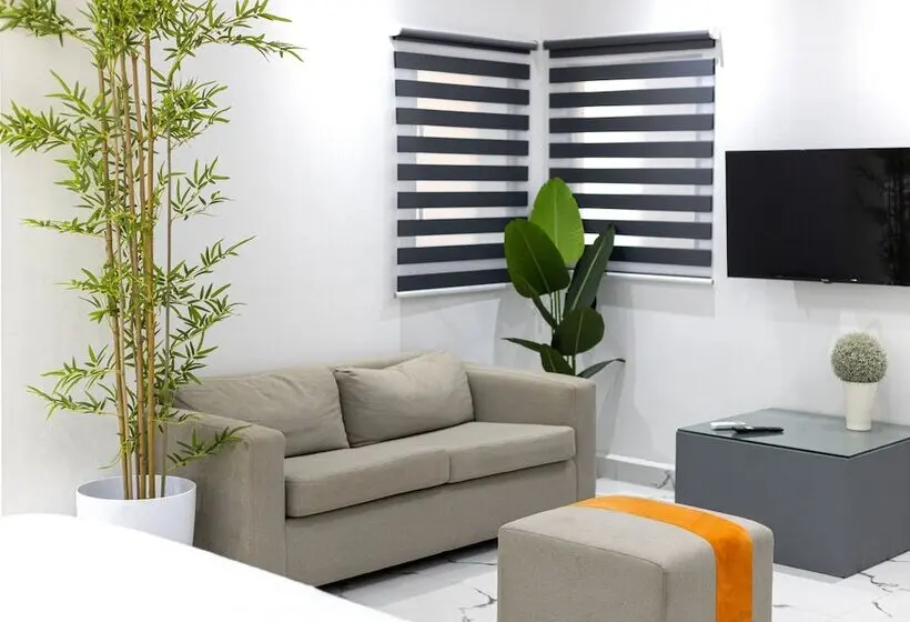 استودیوی استاندارد, O Beach Boutique Studios