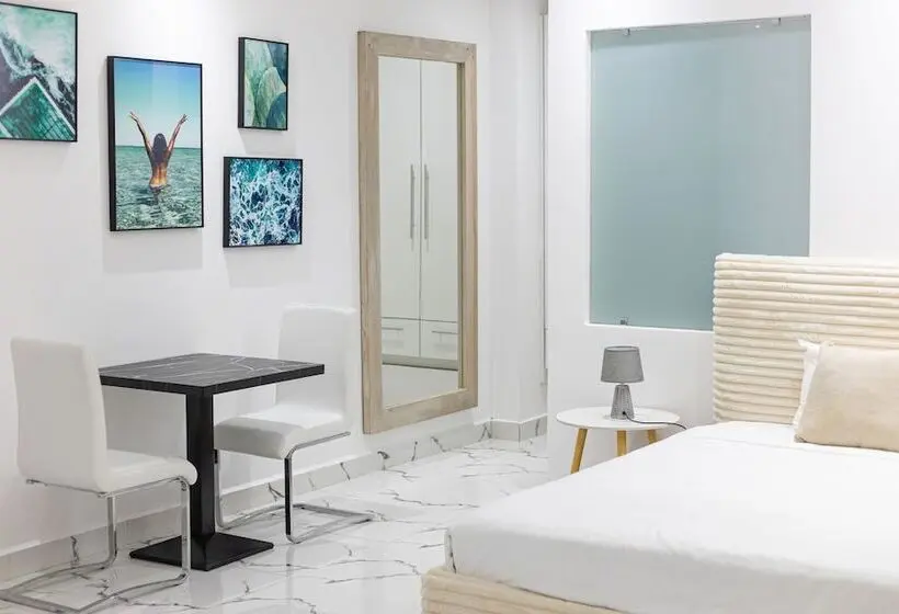 استودیوی استاندارد, O Beach Boutique Studios