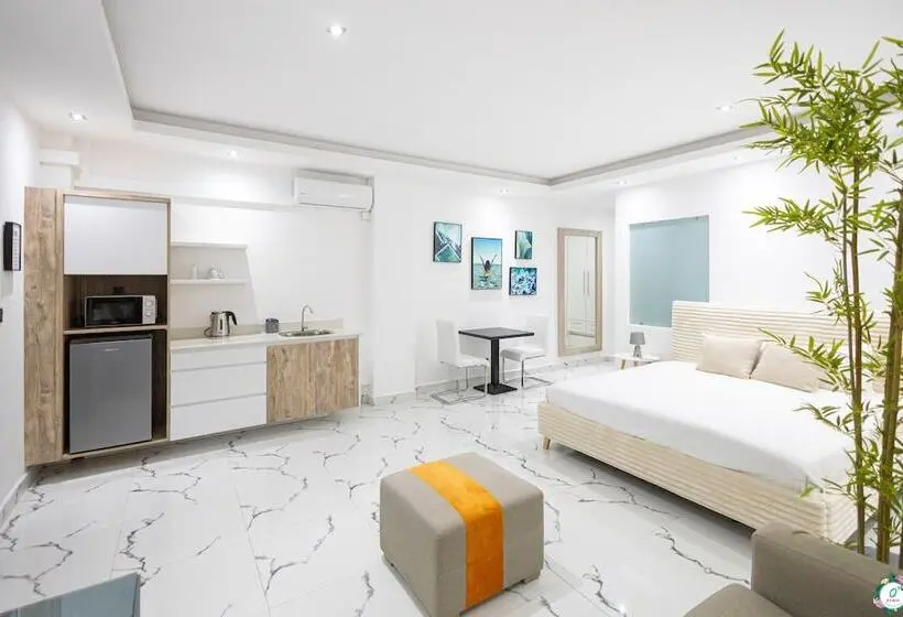 استودیوی استاندارد, O Beach Boutique Studios