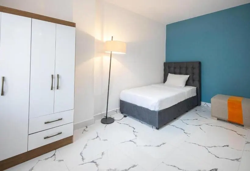 اتاق استاندارد سه تخته با سرویس بهداشتی مشترک, O Beach Boutique Studios