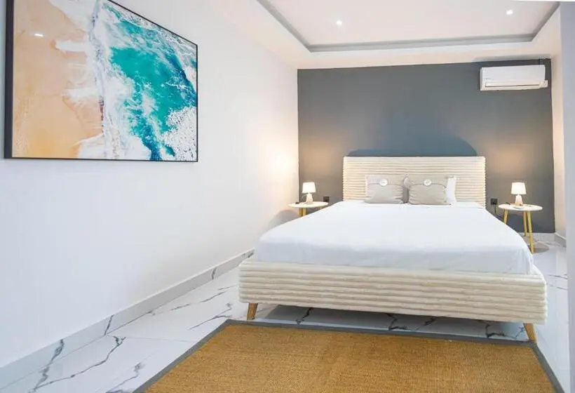 اتاق استاندارد سه تخته با سرویس بهداشتی مشترک, O Beach Boutique Studios