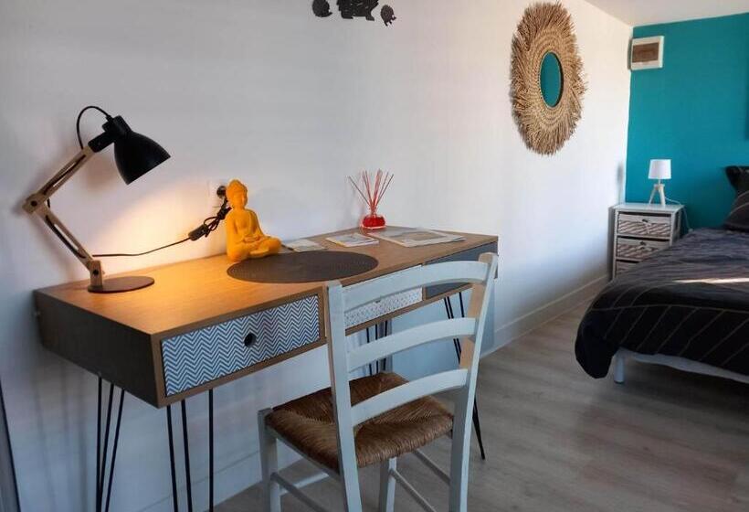 标准间, Les Hérissons De La Baie