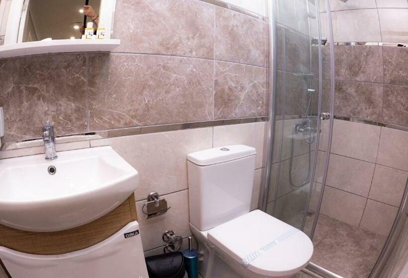 低层单卧公寓, Gloria Boutıque