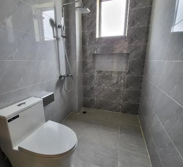 Habitación Estándar, Romano