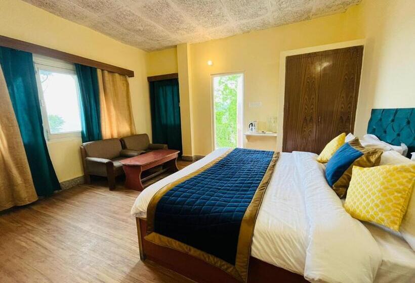 Номер Deluxe с Балконом, The Ashoka Inn 300mts Walkable From Mall Road