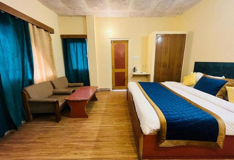 Номер Deluxe с Балконом, The Ashoka Inn 300mts Walkable From Mall Road