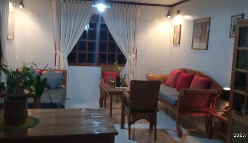 اتاق اکونومی, Dulangan Puerto Galera Transient Place