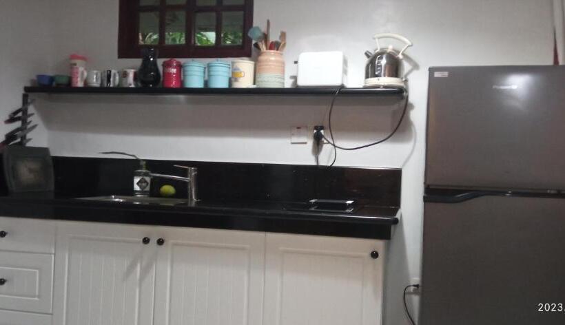 اتاق اکونومی, Dulangan Puerto Galera Transient Place