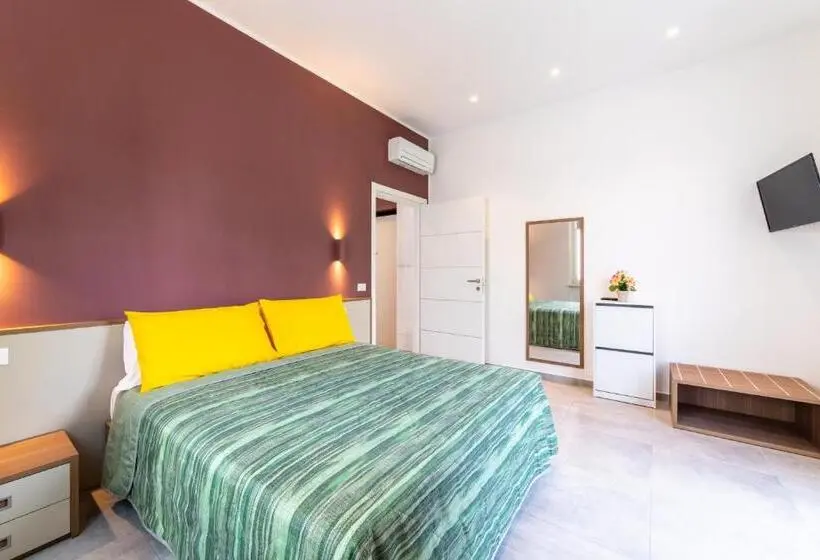 آپارتمان 1 خوابه با تراس, Villa Gina Case Vacanze