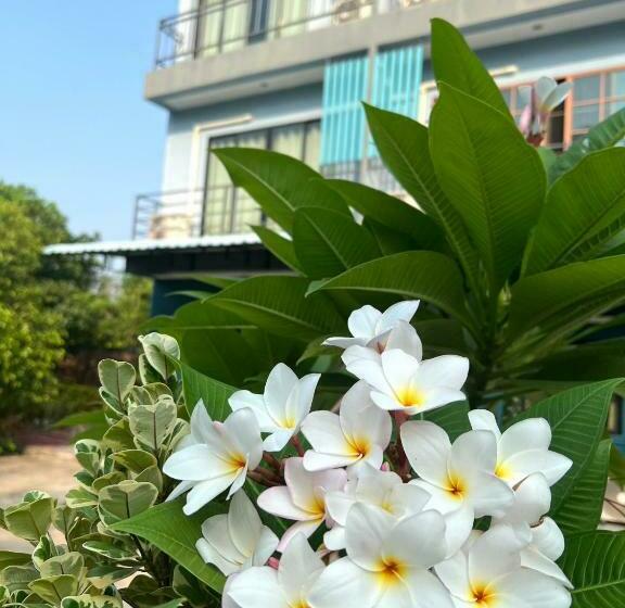 デラックスルーム, V Tharm