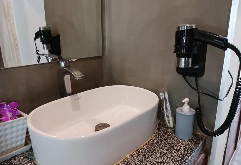 スタンダードルーム, Andy S Place
