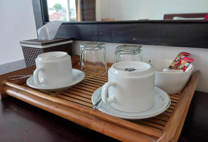 Номер Стандарт, Andy S Place