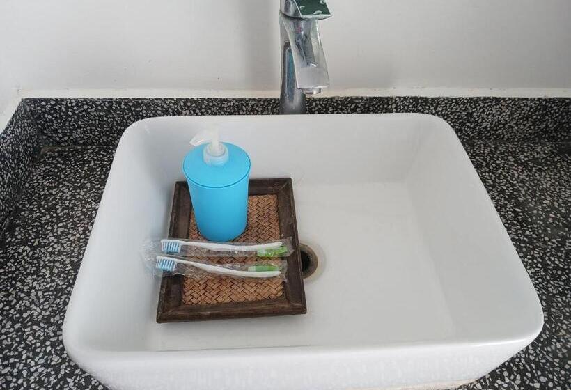 Номер Economy, Andy S Place