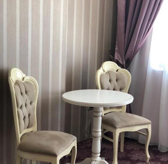 Номер Стандарт с Террасой, Imperial Events