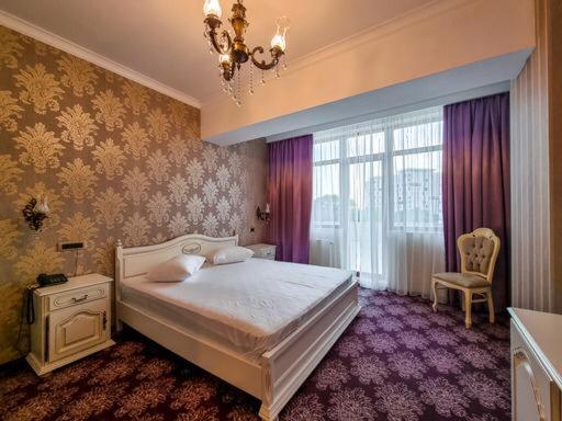 Номер Стандарт с Террасой, Imperial Events