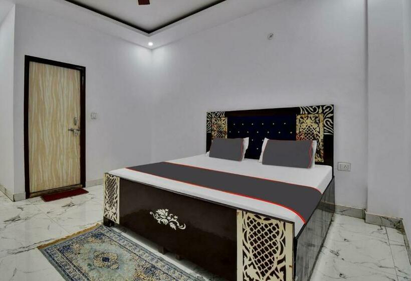 トリプルクラシックルーム, Oyo Flagship 81356  Royal Paradise