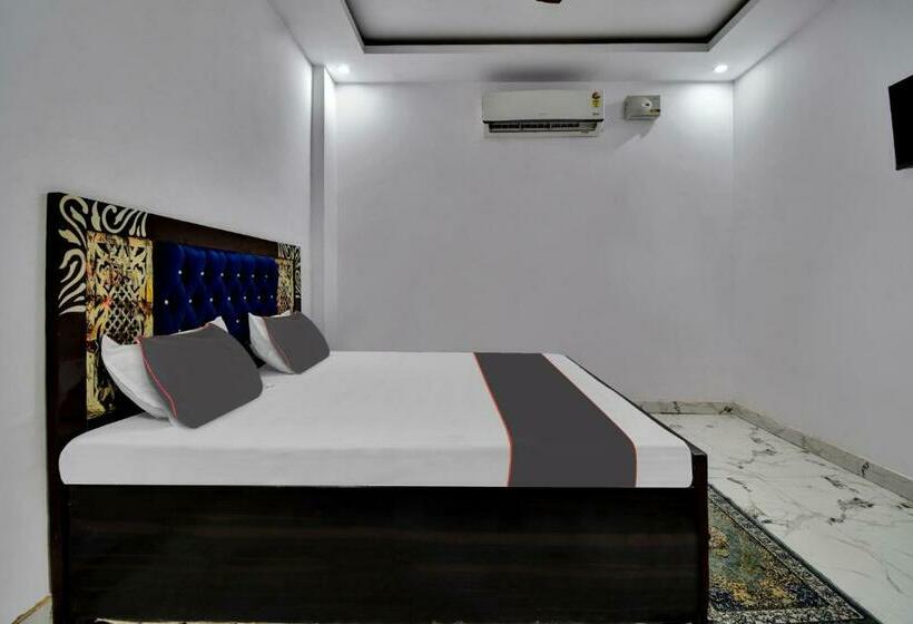 トリプルクラシックルーム, Oyo Flagship 81356  Royal Paradise