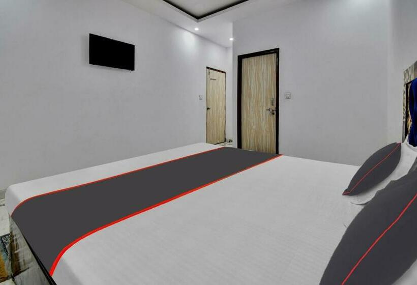 トリプルクラシックルーム, Oyo Flagship 81356  Royal Paradise