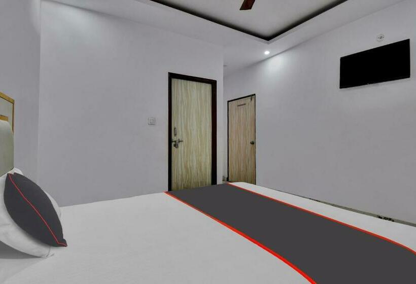 トリプルクラシックルーム, Oyo Flagship 81356  Royal Paradise