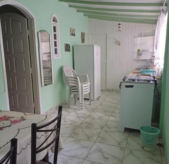 ファミリーステューディオ, Suites Da Casa Da Dona Zezé