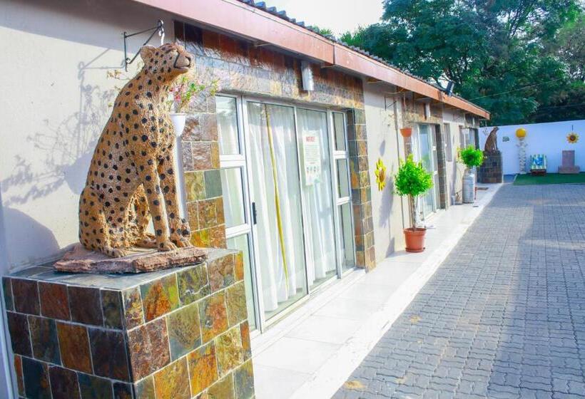 اتاق لوکس, Eagles Nest Self Catering Apartments