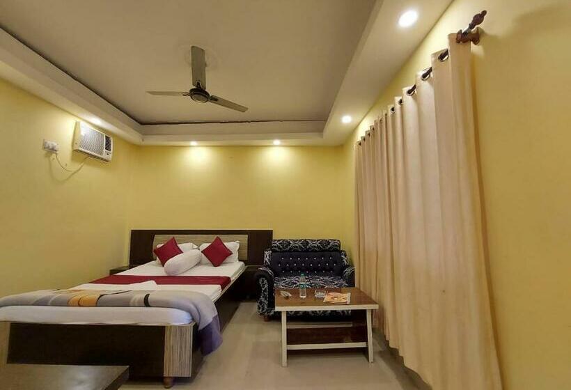 标准间, Silver Sand Eco Resort !! Beachfront !! With Biggest Pool And Huge Open Area !! Ideal For Weddings !