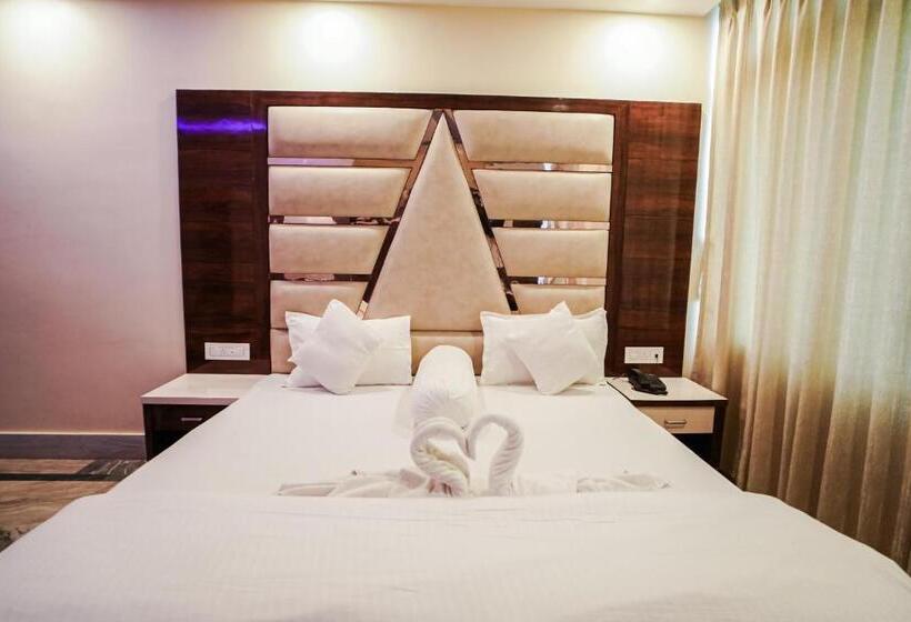 豪华海景房, Silver Sand Eco Resort !! Beachfront !! With Biggest Pool And Huge Open Area !! Ideal For Weddings !