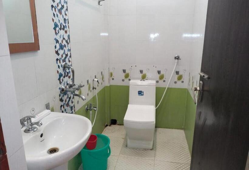 高级大房间, Silver Sand Eco Resort !! Beachfront !! With Biggest Pool And Huge Open Area !! Ideal For Weddings !