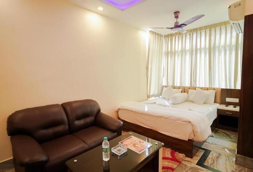 豪华套房, Silver Sand Eco Resort !! Beachfront !! With Biggest Pool And Huge Open Area !! Ideal For Weddings !