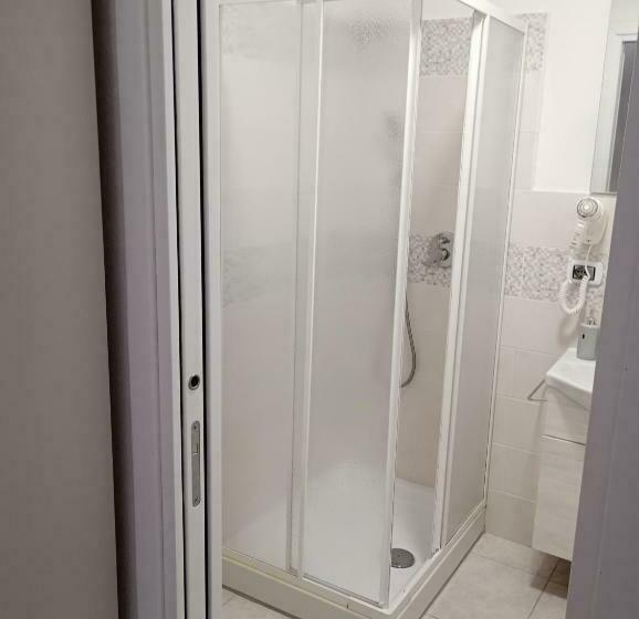 חדר סטנדרט לארבעה, Barrumbas