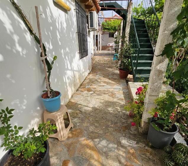 דירת חדר, Himara Beach Rooms