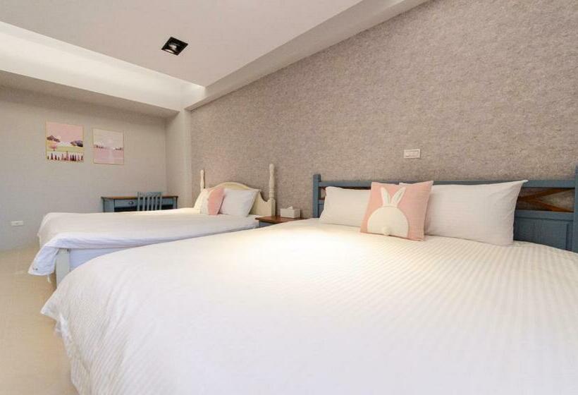 اتاق استاندارد چهار تخته, Sunshine B&b