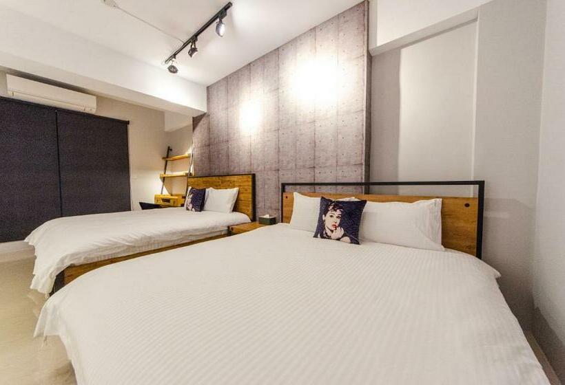 اتاق استاندارد چهارنفره با بالکن, Sunshine B&b